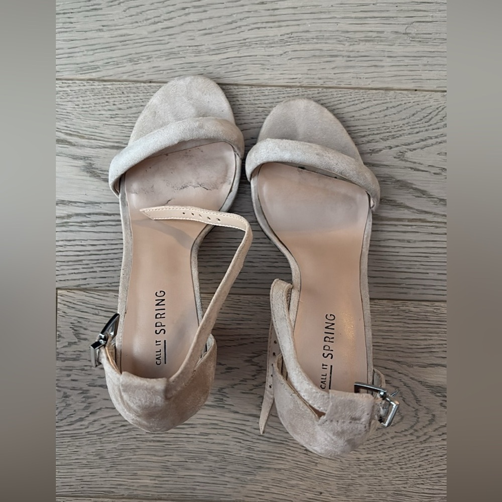 Spring platform pumps - Picture 3 of 3